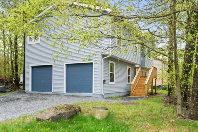 Lake Home For Sale in Tobyhanna, Pennsylvania