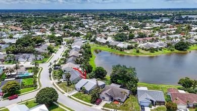 Rare opportunity to own a single-family home with a beautiful - photo 1