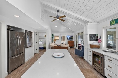 This 2-bedroom, 1-bath summer cottage on 43-acre Diamond Island - photo 8