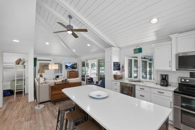 This 2-bedroom, 1-bath summer cottage on 43-acre Diamond Island - photo 10
