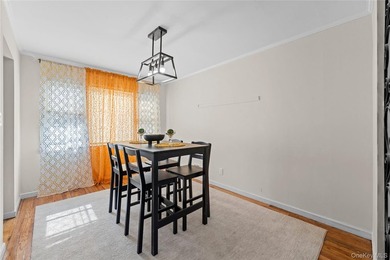 Welcome to Historic Addisleigh Park. This beautifully renovated - photo 11