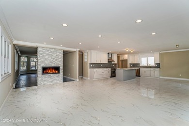 WELCOME TO YOUR DREAM COLONIAL HOME LOCATED IN THE HEART OF - photo 11