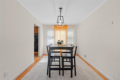 Welcome to Historic Addisleigh Park. This beautifully renovated - photo 12