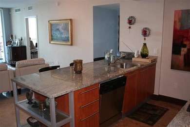 CORNER unit, large 1,212 sq ft, 2 beds / 2.5 baths, tastefully - photo 13
