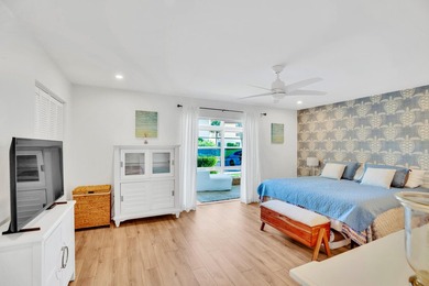 Live the extraordinary beach life. One-of-a-kind chic modern - photo 13