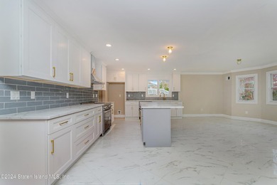 WELCOME TO YOUR DREAM COLONIAL HOME LOCATED IN THE HEART OF - photo 14