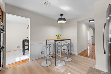 Welcome to Historic Addisleigh Park. This beautifully renovated - photo 15