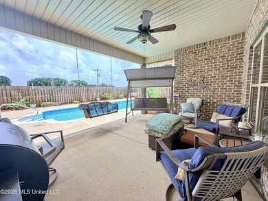Stunning One-Level Home on 1+ Acre with Saltwater Pool & Lake - photo 16