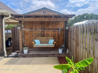 Stunning One-Level Home on 1+ Acre with Saltwater Pool & Lake - photo 17