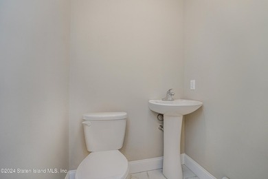 WELCOME TO YOUR DREAM COLONIAL HOME LOCATED IN THE HEART OF - photo 17