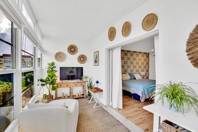 Live the extraordinary beach life. One-of-a-kind chic modern - photo 18