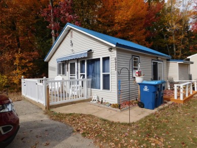 Lake Home For Sale in Houghton Lake, Michigan