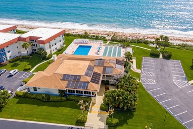 Live the extraordinary beach life. One-of-a-kind chic modern - photo 25
