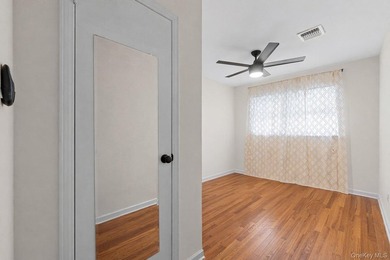 Welcome to Historic Addisleigh Park. This beautifully renovated - photo 26