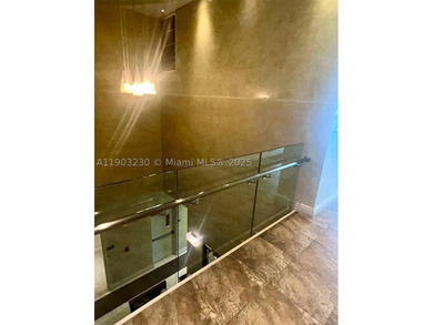 CORNER unit, large 1,212 sq ft, 2 beds / 2.5 baths, tastefully - photo 29