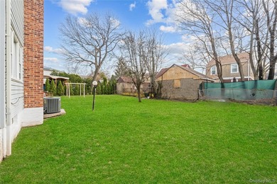 Welcome to Historic Addisleigh Park. This beautifully renovated - photo 36