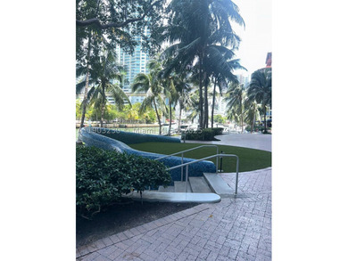 CORNER unit, large 1,212 sq ft, 2 beds / 2.5 baths, tastefully - photo 37