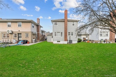 Welcome to Historic Addisleigh Park. This beautifully renovated - photo 37