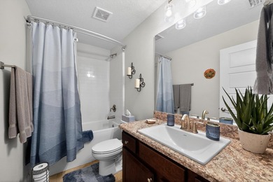 Welcome to 1858 SW Mackenzie Street, just minutes away from I-95 - photo 9