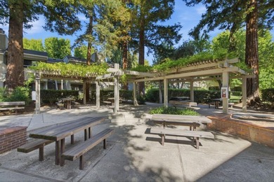 A bright top-floor retreat in the heart of Hamilton Place, this - photo 30