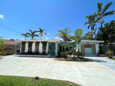 Beautiful upgraded pool home on South Hutchinson Island in - photo 4