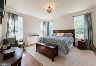 Gorgeous Leyland Park Rambler w/loft is move-in ready for you! - photo 8