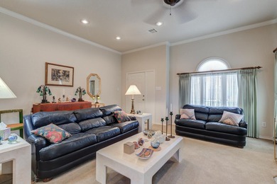 Welcome Home to *Garden Home Magnifique*! This Truitt Craft