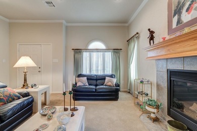 Welcome Home to *Garden Home Magnifique*! This Truitt Craft