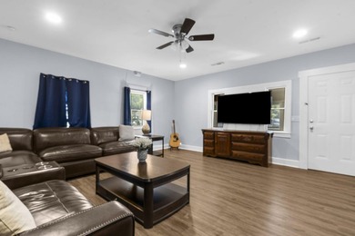 Lovely corner lot home! The homeowner purchased the adjacent lot - photo 14