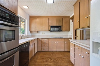 Set on a desirable park-adjacent corner lot in Palo Alto's - photo 14