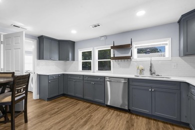 Lovely corner lot home! The homeowner purchased the adjacent lot - photo 17