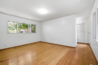 Set on a desirable park-adjacent corner lot in Palo Alto's - photo 21