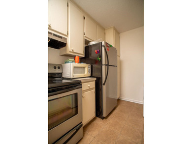 LOCATION, LOCATION, LOCATION!!! This charming 2-bedroom 1.5 bath - photo 30