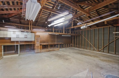 Set on a desirable park-adjacent corner lot in Palo Alto's - photo 34