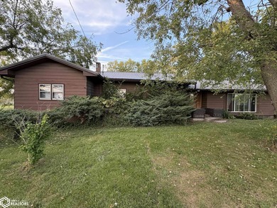 Don't miss this rare opportunity to own a spacious ranch-style - photo 5