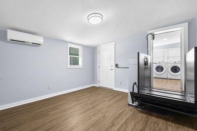 Lovely corner lot home! The homeowner purchased the adjacent lot - photo 36