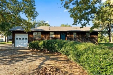 (private lake, pond, creek) Home For Sale in Eufaula Oklahoma