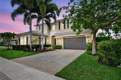 IMMACULATE LAKEFRONT POOL HOME | IMPACT WINDOWS | CUL-DE-SAC | - photo 4