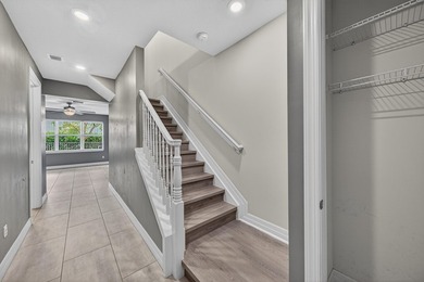 Beautiful, open, bright, immaculate move in ready 3/2 1/2 - photo 7