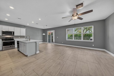 Beautiful, open, bright, immaculate move in ready 3/2 1/2 - photo 9