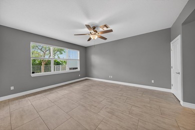 Beautiful, open, bright, immaculate move in ready 3/2 1/2 - photo 10