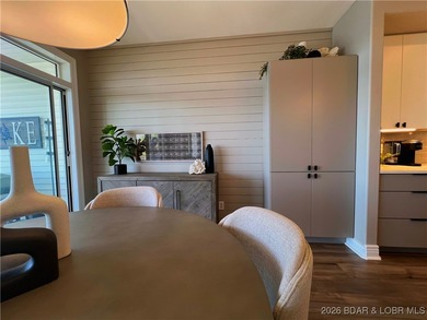 Spectacular views, incredible location, move-in ready, updated - photo 12