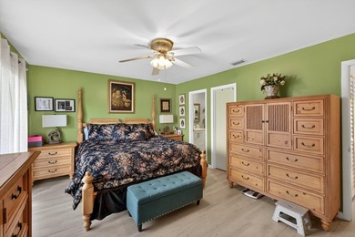 Charming 2 bed | 2.5 bath, 2-story townhouse offering a - photo 17