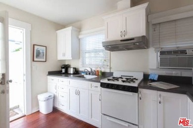 First time on the market! Unwind on the lovely canal-front Deck - photo 21