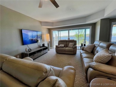 Spectacular views, incredible location, move-in ready, updated - photo 24