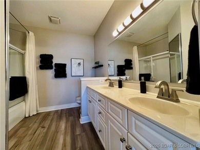 Spectacular views, incredible location, move-in ready, updated - photo 31