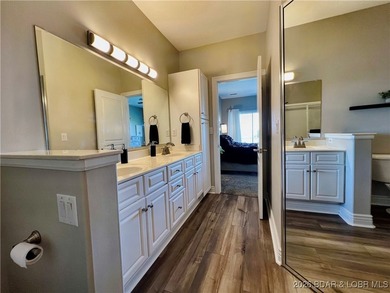 Spectacular views, incredible location, move-in ready, updated - photo 32