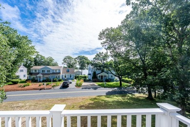 Looking for a beach house or one that feels like it! This home - photo 33