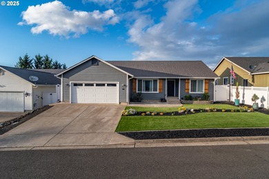 South Umpqua River Home For Sale in Roseburg Oregon