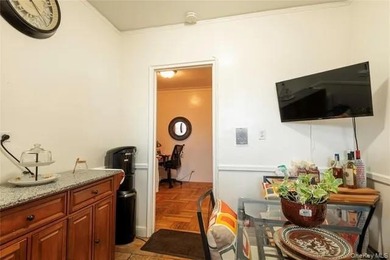 Welcome to 2190 Boston Rd, Apt 5K in the Pelham Parkway section - photo 12